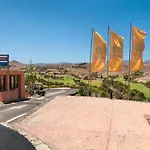 With Pool Par 4 Nr 9 By Villagrancanaria Salobre (Gran Canaria)