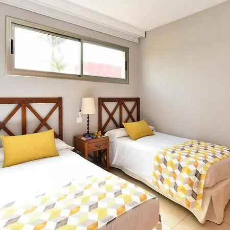 아파트 With Pool Par 4 Nr 9 By Villagrancanaria