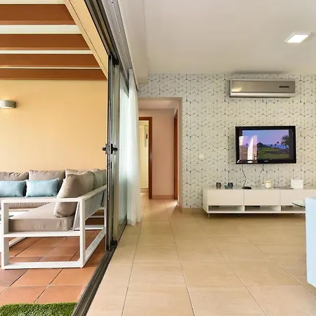 아파트 With Pool Par 4 Nr 9 By Villagrancanaria